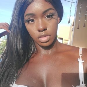 Meet your Posher, Nita